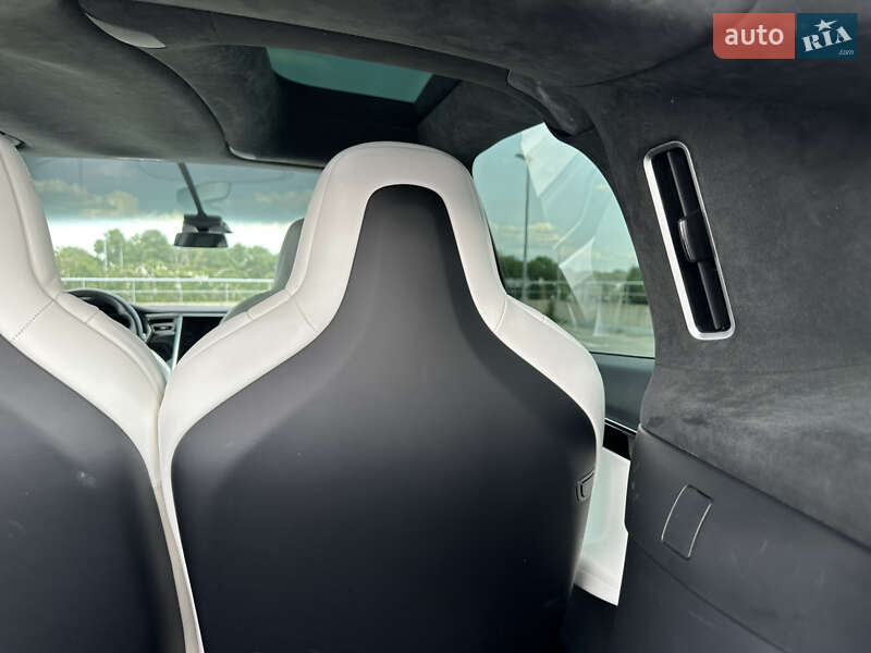 Внедорожник / Кроссовер Tesla Model X 2017 в Киеве
