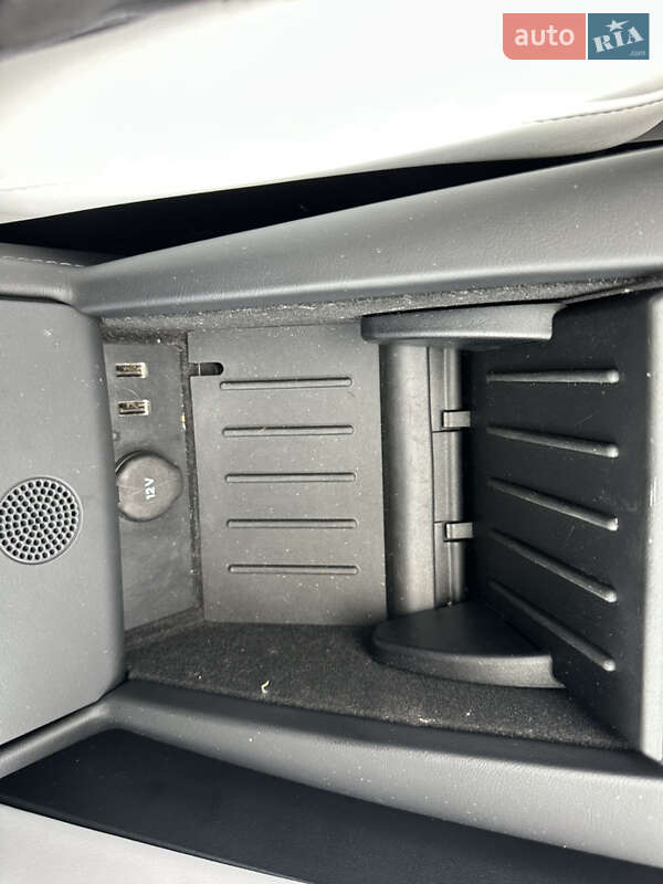 Внедорожник / Кроссовер Tesla Model X 2017 в Киеве