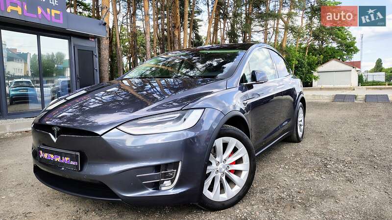 Tesla Model X 2018