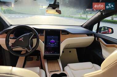 Позашляховик / Кросовер Tesla Model X 2019 в 