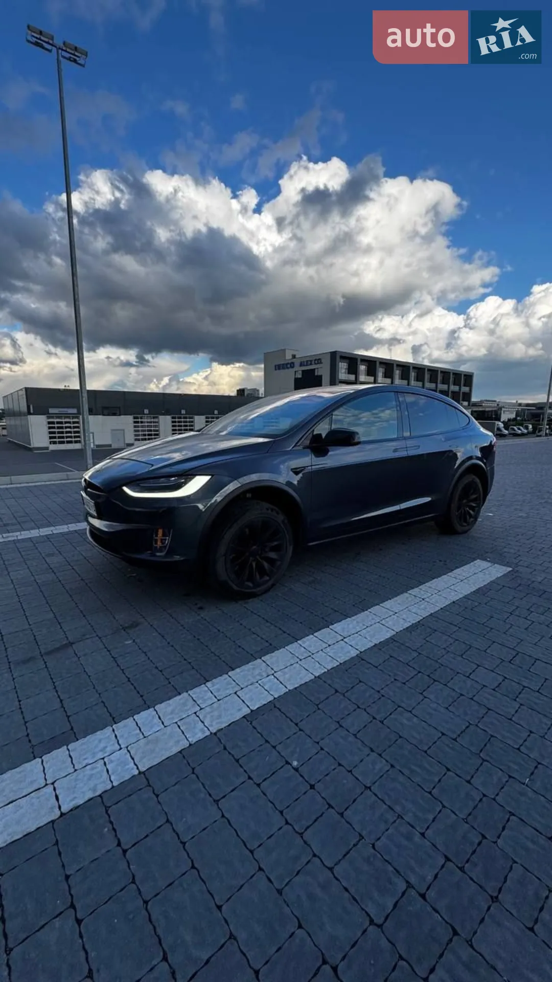 2020 Tesla Model X - мініатюра 10