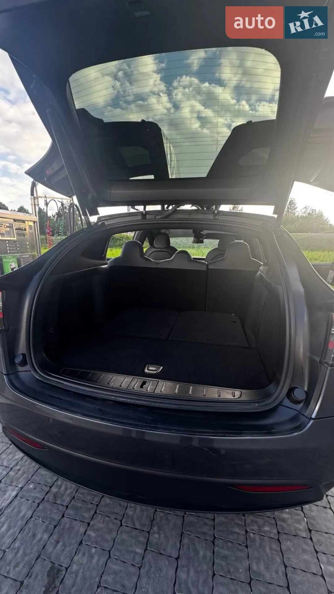 2020 Tesla Model X - мініатюра 8