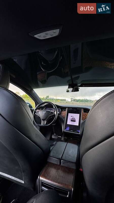 Позашляховик / Кросовер Tesla Model X 2020 в Львові