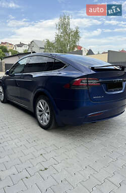 Внедорожник / Кроссовер Tesla Model X 2017 в 