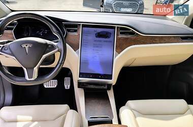 Позашляховик / Кросовер Tesla Model X 2018 в 
