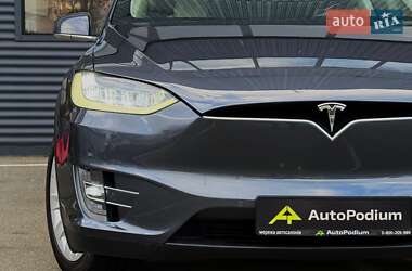 Внедорожник / Кроссовер Tesla Model X 2018 в 