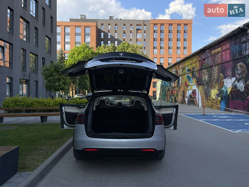 Внедорожник / Кроссовер Tesla Model X 2017 в Львове