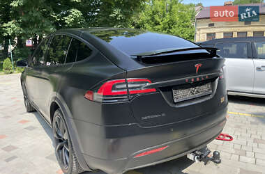 Позашляховик / Кросовер Tesla Model X 2018 в 