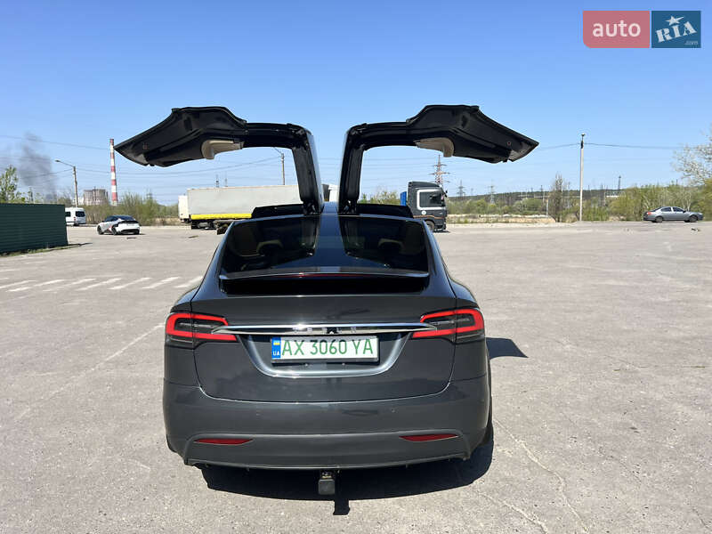 Позашляховик / Кросовер Tesla Model X 2016 в Харкові фото 6 Позашляховик / Кросовер Tesla Model X 2016 в Харкові