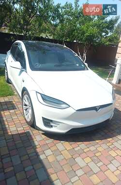Позашляховик / Кросовер Tesla Model X 2020 в 