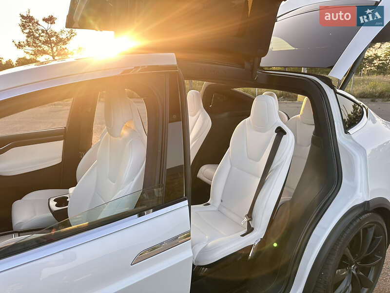 Позашляховик / Кросовер Tesla Model X 2018 в Одесі