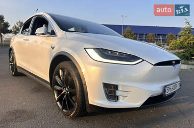 Позашляховик / Кросовер Tesla Model X 2018 в 