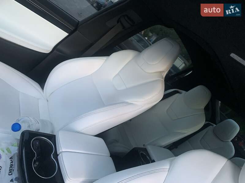 Позашляховик / Кросовер Tesla Model X 2017 в Харкові