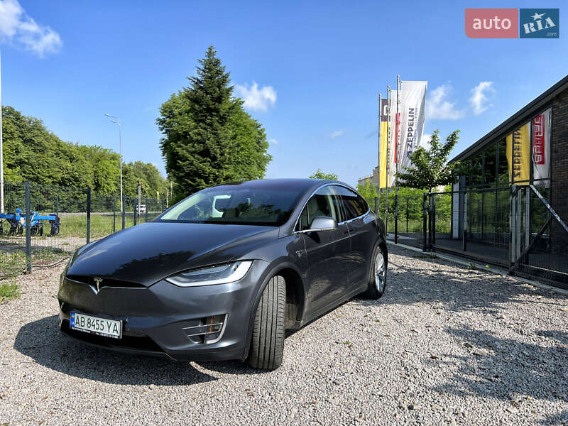 Позашляховик / Кросовер Tesla Model X 2018 в Вінниці
