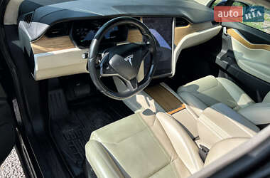 Позашляховик / Кросовер Tesla Model X 2018 в 