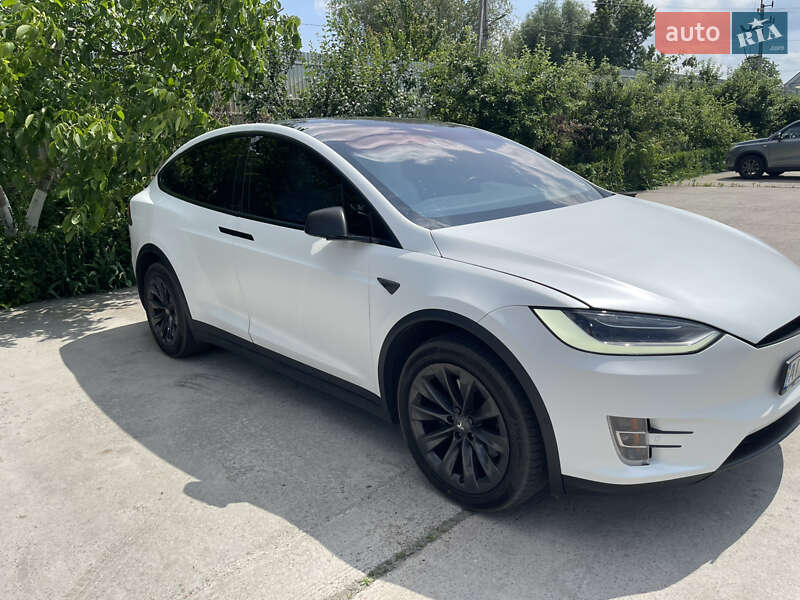 Позашляховик / Кросовер Tesla Model X 2019 в Києві