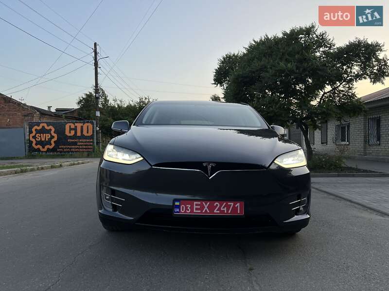 Позашляховик / Кросовер Tesla Model X 2019 в Харкові