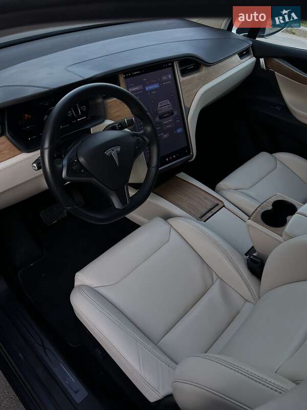 Позашляховик / Кросовер Tesla Model X 2019 в Харкові