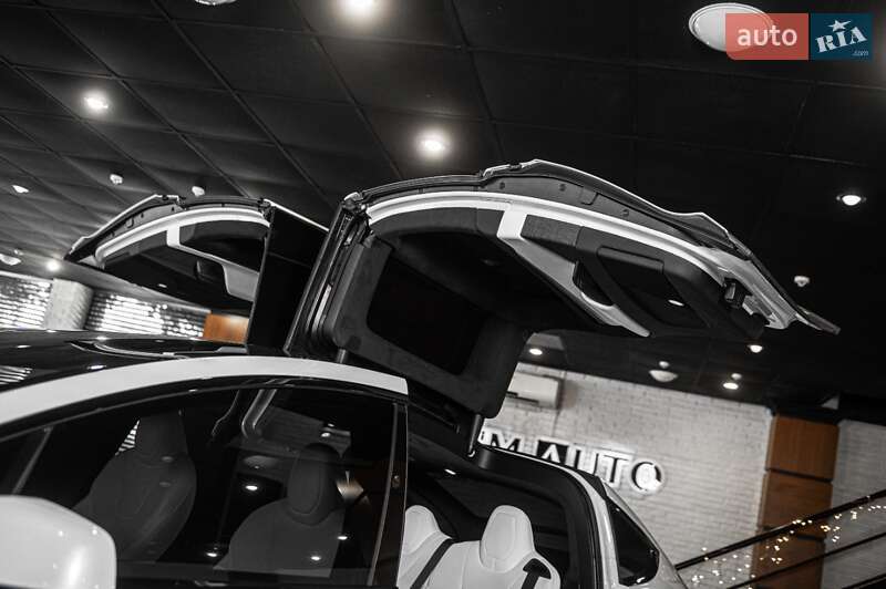 Позашляховик / Кросовер Tesla Model X 2023 в Одесі