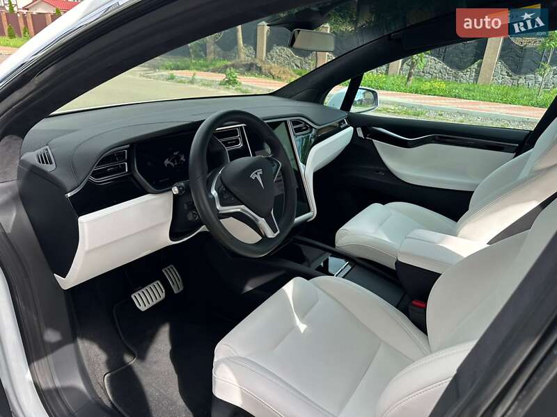Позашляховик / Кросовер Tesla Model X 2018 в Києві