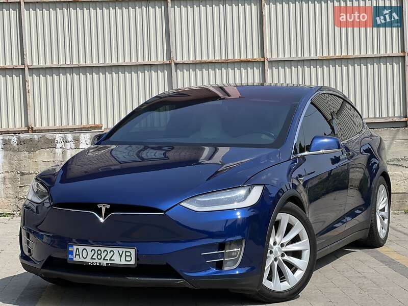 Позашляховик / Кросовер Tesla Model X 2017 в Ужгороді