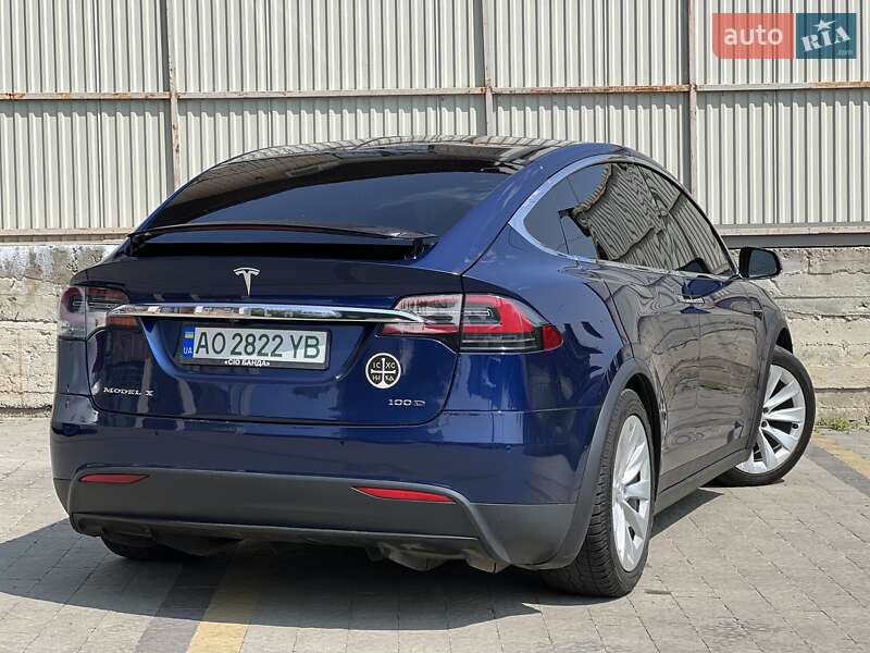 Позашляховик / Кросовер Tesla Model X 2017 в Ужгороді