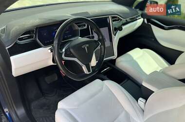 Позашляховик / Кросовер Tesla Model X 2017 в 