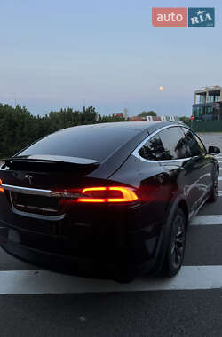 Внедорожник / Кроссовер Tesla Model X 2017 в 