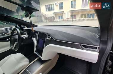 Внедорожник / Кроссовер Tesla Model X 2017 в 