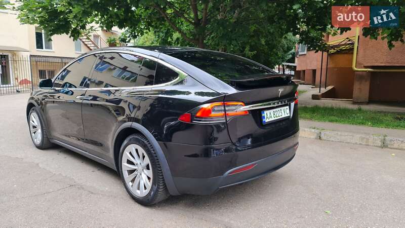 Позашляховик / Кросовер Tesla Model X 2017 в Одесі