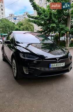 Внедорожник / Кроссовер Tesla Model X 2017 в 