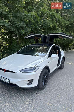 Внедорожник / Кроссовер Tesla Model X 2016 в Черновцах