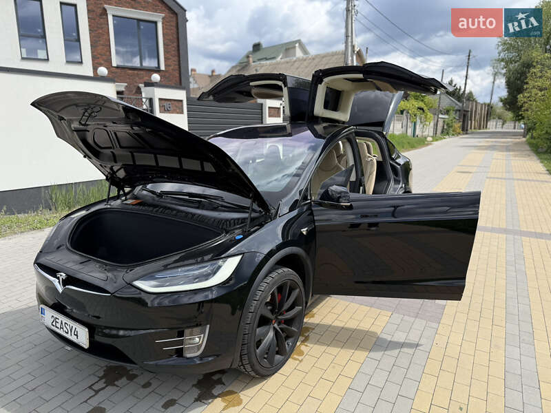 Позашляховик / Кросовер Tesla Model X 2017 в Києві