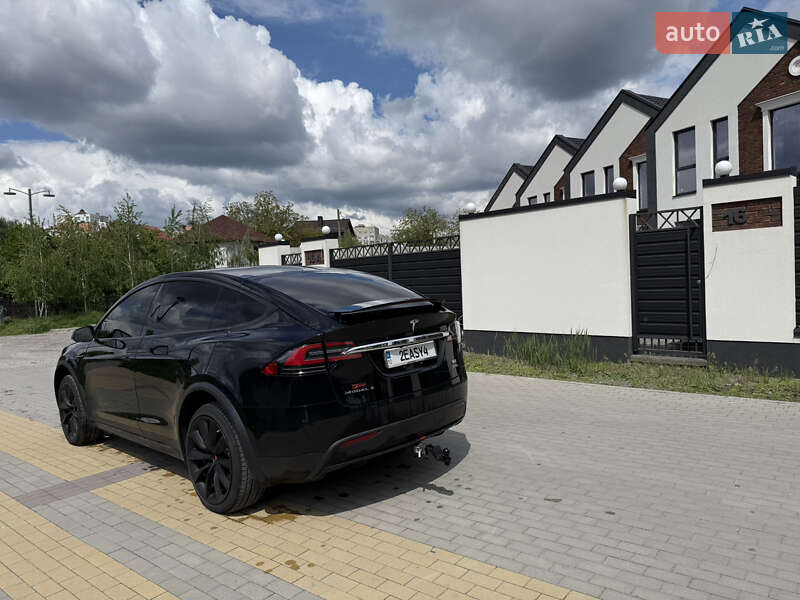 Позашляховик / Кросовер Tesla Model X 2017 в Києві