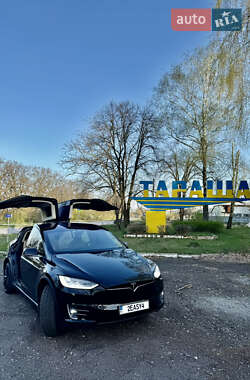 Внедорожник / Кроссовер Tesla Model X 2017 в 