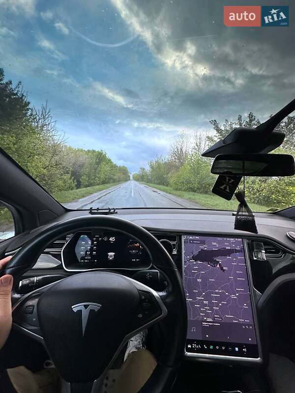 Позашляховик / Кросовер Tesla Model X 2017 в Харкові