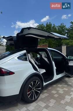 Внедорожник / Кроссовер Tesla Model X 2018 в 