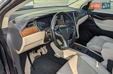 Позашляховик / Кросовер Tesla Model X 2018 в 