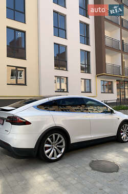 Внедорожник / Кроссовер Tesla Model X 2015 в 