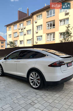 Внедорожник / Кроссовер Tesla Model X 2015 в 