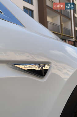Внедорожник / Кроссовер Tesla Model X 2015 в 