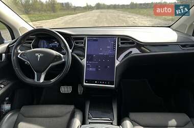 Позашляховик / Кросовер Tesla Model X 2016 в 