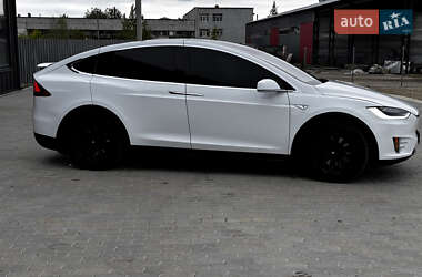 Внедорожник / Кроссовер Tesla Model X 2016 в 