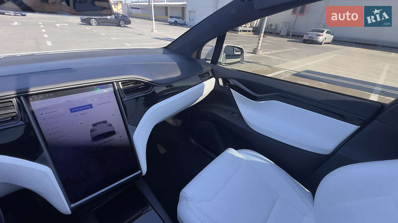 Позашляховик / Кросовер Tesla Model X 2019 в Києві