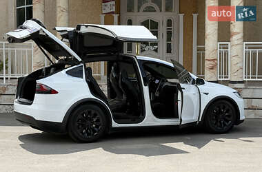Позашляховик / Кросовер Tesla Model X 2016 в 