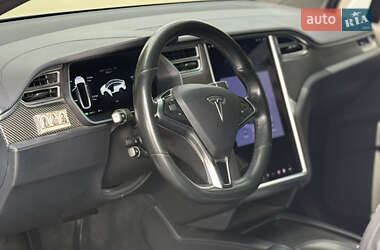 Позашляховик / Кросовер Tesla Model X 2016 в 