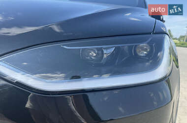 Позашляховик / Кросовер Tesla Model X 2022 в 