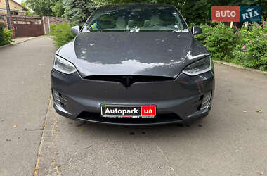 Внедорожник / Кроссовер Tesla Model X 2018 в 