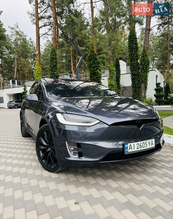 Позашляховик / Кросовер Tesla Model X 2017 в Броварах