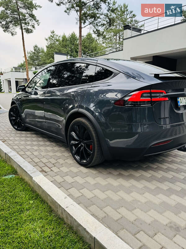 Позашляховик / Кросовер Tesla Model X 2017 в Броварах